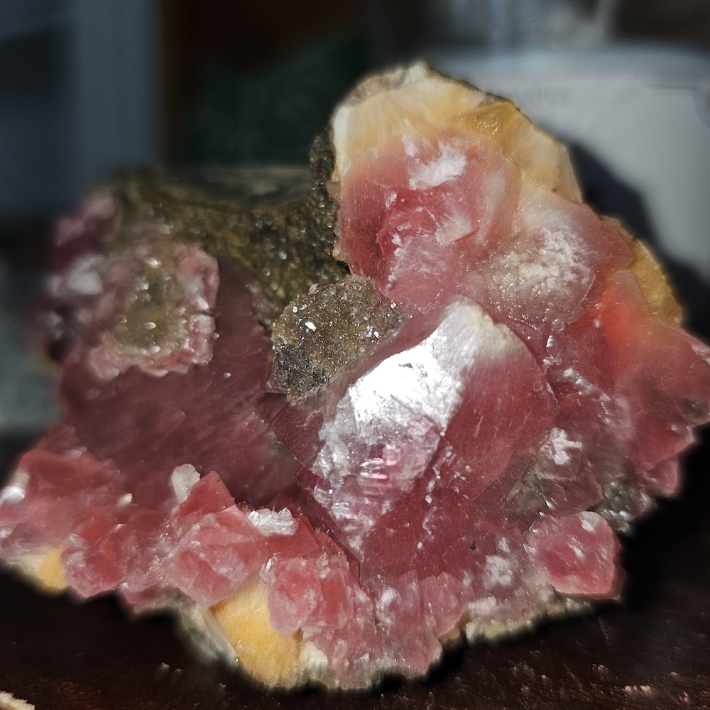 Moldy Raspberry Red Calcite Original Pocket - Picture 6 of 14